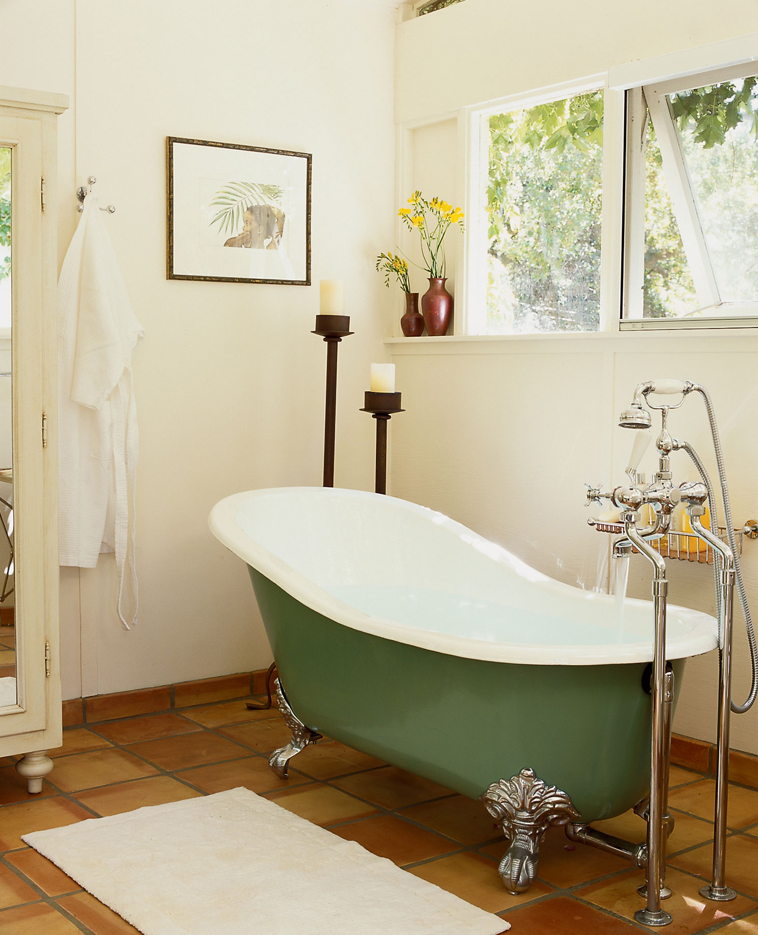 DIY Bathtub Painting: A Step-By-Step Guide to a New Look