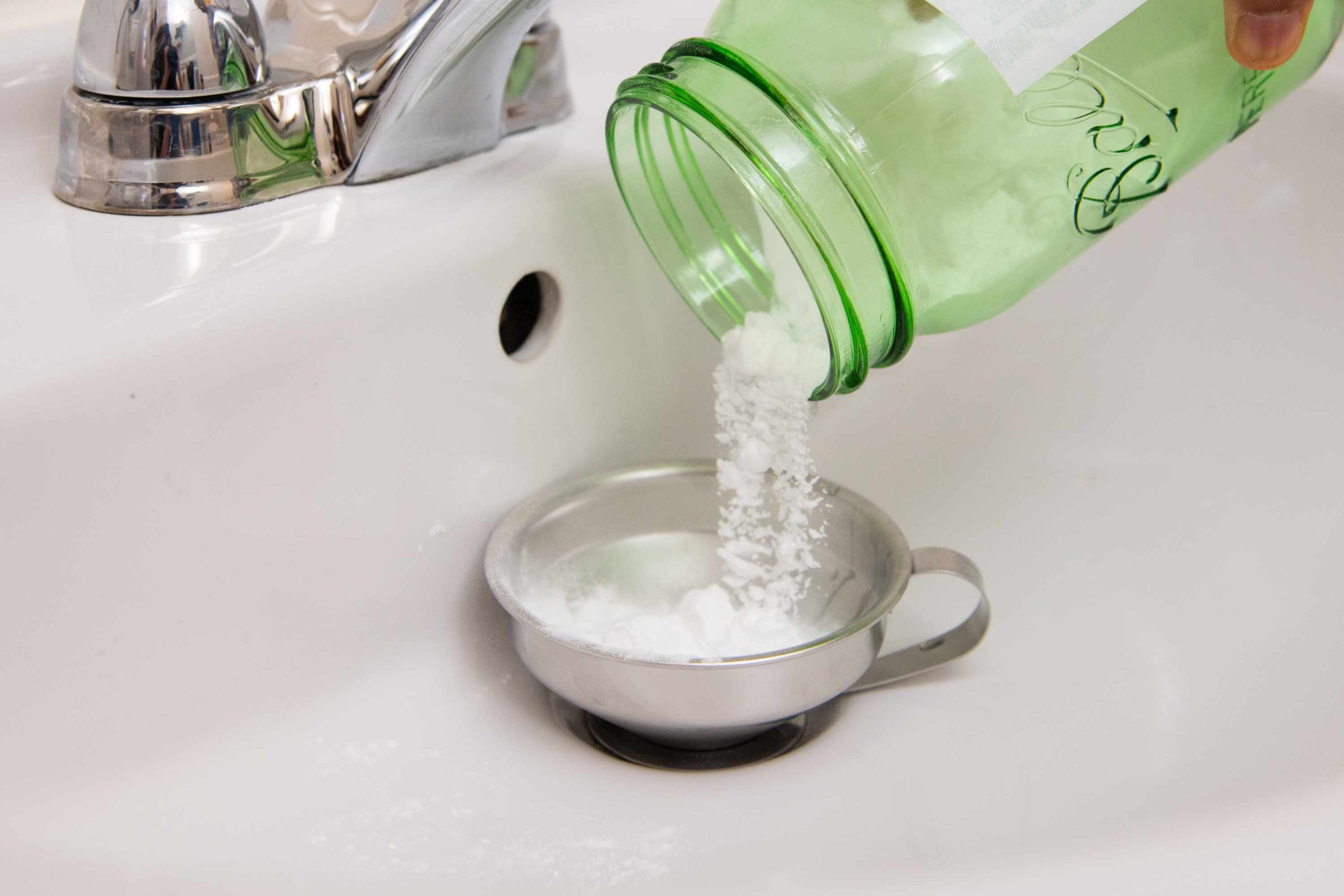 How to Clean a Drain With Baking Soda and Vinegar